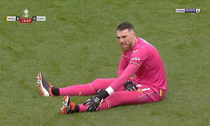 Σάλος με Σα στην Αγγλία: Έκανε τον τραυματία για να δώσει οδηγίες ο προπονητής της Γουλβς!