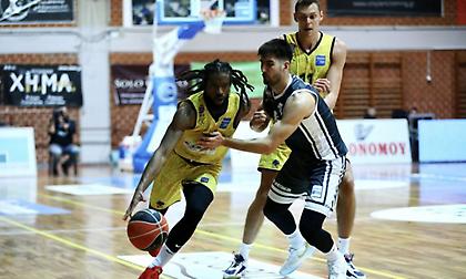 Το Λαύριο πάτησε γκάζι στην τέταρτη περίοδο και... σπρώχνει στον υποβιβασμό τον Απόλλωνα Πάτρας