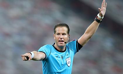 Ο Μάκελι σφυρίζει στο Ελλάδα-Καζακστάν