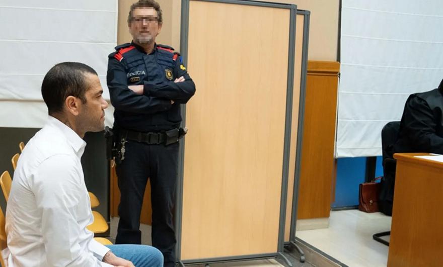 Ζήτησε να αποφυλακιστεί ο Άλβες: «Πιστεύω στη δικαιοσύνη, δεν θα γίνω φυγάς» Ζήτησε να αποφυλακιστεί ο Άλβες: «Πιστεύω στη δικαιοσύνη, δεν θα γίνω φυγάς»