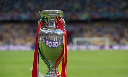 Το τρόπαιο του UEFA EURO 2024 επισκέπτεται αύριο την Αθήνα!