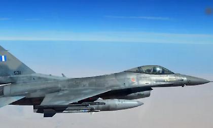 Πτώση F-16 στη νήσο Ψαθούρα κοντά στην Αλόννησο - Πληροφορίες ότι εντοπίστηκε σώος ο πιλότος