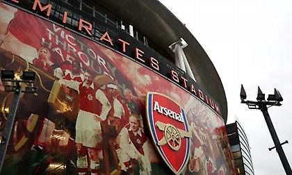 Άρσεναλ: Απαγόρευση εισόδου για τρία χρόνια στο Emirates για 3 οπαδούς της
