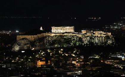 «Χάθηκε» η Ακρόπολη - Βυθίστηκε στο σκοτάδι για την «Ώρα της Γης»