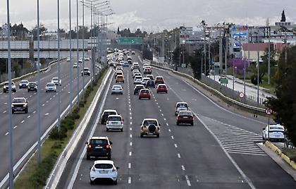 Τριήμερο 25ης Μαρτίου: Πάνω από 82.000 οχήματα έφυγαν από την Αθήνα το τελευταίο 24ωρο