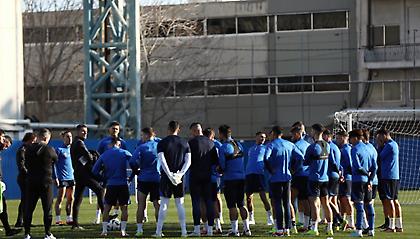 Προπονήθηκε και πετάει για Τιφλίδα η Εθνική