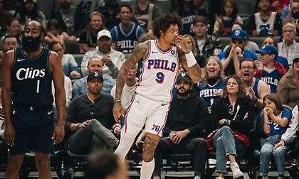 Τρομεροί Σίξερς, έκαναν... παρέλαση στο LA κόντρα στους Κλίπερς!