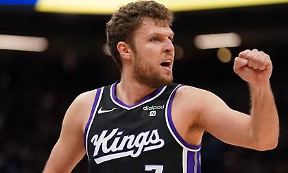 Βεζένκοφ: «Νιώθω πως δεν εκτιμούν την αξία μου στο ΝΒΑ-Είναι δύσκολα, θα δούμε το καλοκαίρι»