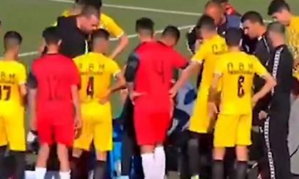 Τραγωδία στην Αλγερία: Ξεψύχησε στο γήπεδο μετά από κλοτσιά και άσχημη πτώση στο έδαφος 17χρονος ποδοσφαιριστής