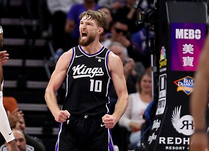 Διπλό ρεκόρ Σαμπόνις