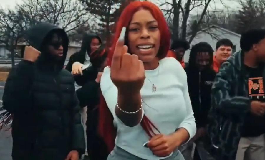 Καθηγήτρια ισχυρίζεται ότι την απέλυσαν επειδή... ραπάρει - Έβγαλε βίντεο κλιπ με τους μαθητές της