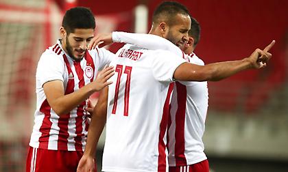 Σταματήστε ό,τι κάνετε: Απίθανη αεροπλανική γκολάρα από πρώην μέσο του Ολυμπιακού!