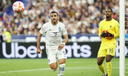 Κοιτάζει τον Παυλίδη η Σεβίλλη!