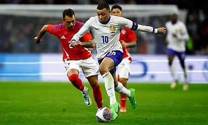 Επιστροφή στις νίκες για Γαλλία σε χορταστικό παιχνίδι με τη Χιλή - Ανησυχία για Καμαβινγκά και Κλος