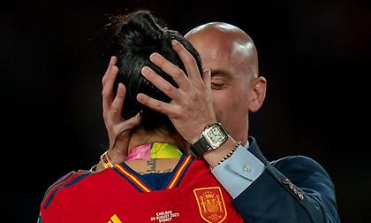 Η εισαγγελία πρότεινε 2,5 χρόνια φυλάκιση στον Ρουμπιάλες για το φιλί στην Ερμόσο!