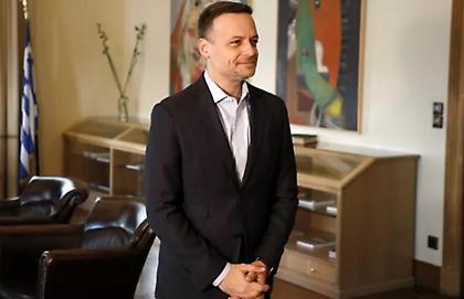 Μνημείο για τα θύματα της τραγωδίας στα Τέμπη θα ανεγείρει ο Δήμος Αθηναίων-Διαξιφισμοί Δούκα με Μπακογιάννη