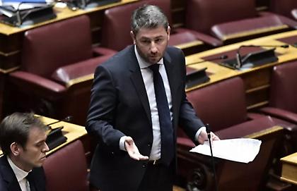 Πυρά Ανδρουλάκη κατά Κ. Καραμανλή για τα Τέμπη: «Δεν είπε κουβέντα!»