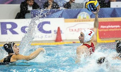 «Έπνιξε» τον Αλιμο και διατήρησε τη διαφορά ο Ολυμπιακός