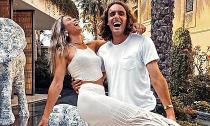 Η παράξενη απορία του Τσιτσιπά: «Γιατί δεν συνοδεύουμε κάθε γεύμα με ποπ κορν;»