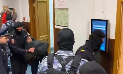 Ρωσία: Στο δικαστήριο οδηγήθηκε ένας από τους συλληφθέντες για το μακελειό στη Μόσχα
