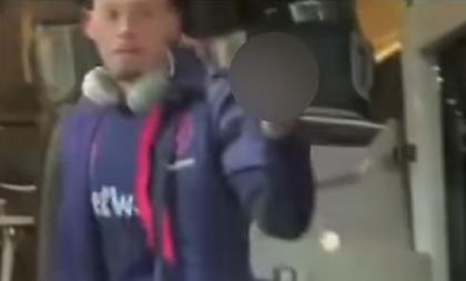 «Είσαι άχρηστος»: Με... μεσαίο δάχτυλο απάντησε σε οπαδούς που τον έκραζαν ο Φίλιπς!