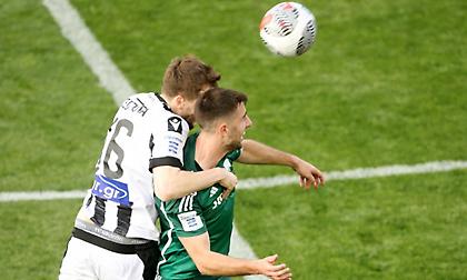 Αποχώρησε με φορείο ο Σπόραρ - Πρόβλημα και αναγκαστική αλλαγή και για Κετζιόρα