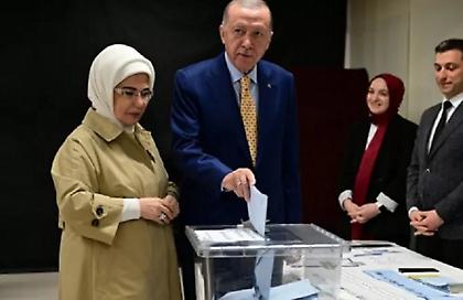 Ψήφισε ο Ερντογάν: Οι εκλογές σηματοδοτούν την αρχή μιας νέας εποχής