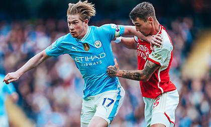 Σίτι και Άρσεναλ… φοβήθηκαν να νικήσουν με τη Λίβερπουλ να χαμογελά!