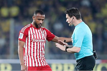 Δεν κερδίζει και δεν σκοράρει ο Ολυμπιακός με διαιτητή τον Γιούγκ