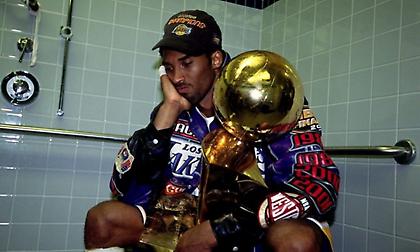 Το δαχτυλίδι του Κόμπι Μπράιαντ από το πρωτάθλημα του 2000 πουλήθηκε 1 εκατομμύριο δολάρια