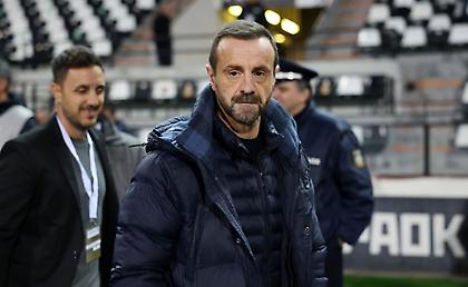 Μάντζιος: «Να είμαστε πειθαρχημένοι και σοβαροί - Ο Ολυμπιακός πλέον παίζει πολύ καλό ποδόσφαιρο»