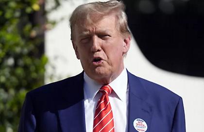 Ο Τραμπ καταθέτει εγγύηση 175 εκατ. δολαρίων μετά την καταδίκη του σε αστική δίκη για απάτη