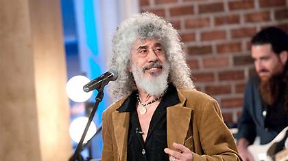 Συνελήφθη ο τραγουδιστής Γιάννης Γιοκαρίνης για ενδοοικογενειακή βία