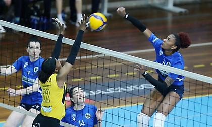 «Καθάρισε» τον Ηλυσιακό και παρέμεινε στη Volley League γυναικών η Λαμία