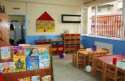 Σάλος στην Αλεξανδρούπολη: Παιδαγωγός έκλεινε τα νήπια σε αποθήκη για να «ηρεμήσουν»!