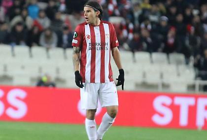 Χαρίσης: «Δεν έχω κάνει ούτε τη μισή καριέρα που θα μπορούσα - Είχα το μυαλό μου στο να κυκλοφορώ στη Θεσσαλονίκη»