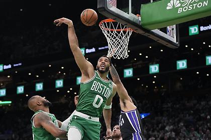 Γλύτωσαν στο τέλος οι Σέλτικς από τους Κινγκς, 6 πόντοι/2 ριμπάουντ σε 14 λεπτά ο Βεζένκοφ