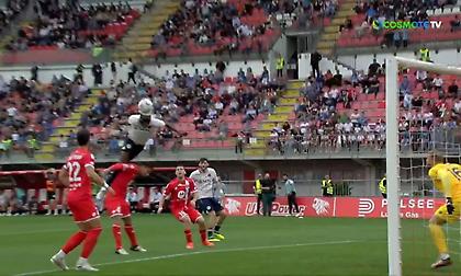 Δεν είναι πουλί, δεν είναι αεροπλάνο, είναι ο Βίκτορ Οσιμέν!