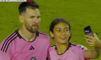 Υπέροχη κίνηση από τον Μέσι: Προστάτεψε από τους σεκιούριτι ένα κορίτσι που ήθελε να βγάλει selfie μαζί του