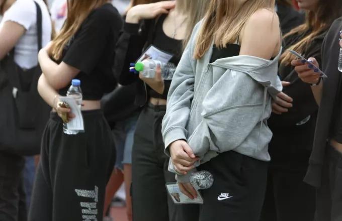 Ξεκινά εθνική καμπάνια για τη βία ανηλίκων - Αυστηροποιείται το πλαίσιο