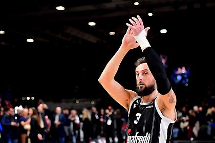 Μπελινέλι κατά Σκαριόλο: «Επιτέλους, αλλάξαμε προπονητή»