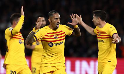 Μαγική μπαλιά του Πέδρι και άψογο τελείωμα στην κίνηση από τον Ραφίνια για την ισοφάριση της Μπαρτσελόνα