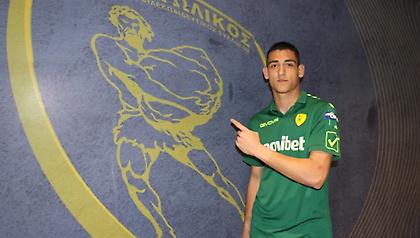 Παναιτωλικός: Επαγγελματίας ο Παπαζώης