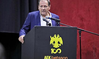 Αποχή των παικτών στην ΑΕΚ λόγω οφειλών-Συνάντηση με Αγγελόπουλο