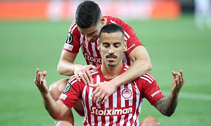 Απέδωσε η πίεση ψηλά από τον Ολυμπιακό, τελείωσε ιδανικά τη φάση για το 3-0 ο Τσικίνιο!