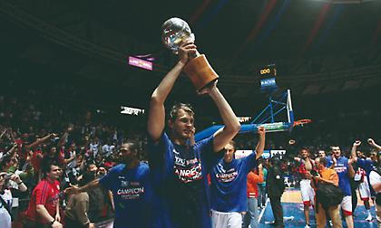 Αποσύρει τη φανέλα του Τιάγκο Σπλίτερ η Μπασκόνια