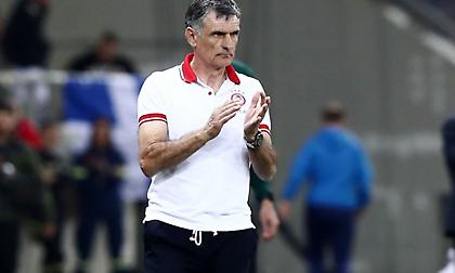 «Νικήσαμε, μην σας βλέπω στενοχωρημένους» - Ομιλία Μεντιλίμπαρ στους παίκτες του Ολυμπιακού