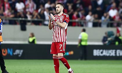 Τα… σάρωσε όλα ο Φορτούνης: Πήρε και το βραβείο του κορυφαίου παίκτη στο Conference League!