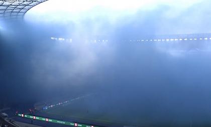 Προσωρινή διακοπή στο Χέρτα-Χάνσα Ροστόκ λόγω καπνογόνων - Έχουν πάει 20.000 οπαδοί των φιλοξενούμενων!