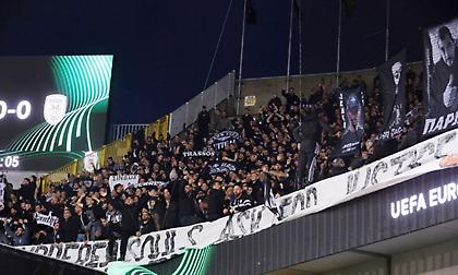 Η τρέλα των οπαδών του ΠΑΟΚ και οι αντιδράσεις του Λουτσέσκου: Η «ασπρόμαυρη» παρακάμερα από την ήττα στο Μπριζ
